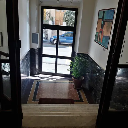 Apartamento Small Luxury House