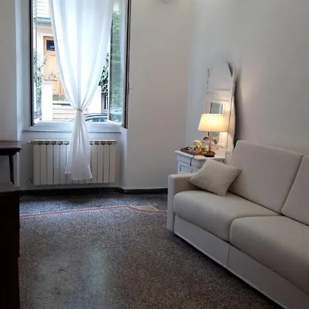 Апартаменти Small Luxury House