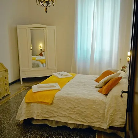 Small Luxury House Apartment La Spezia