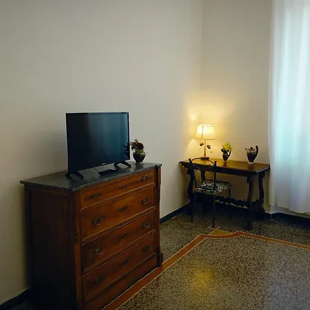 Small Luxury House Апартаменти Ла-Спеція