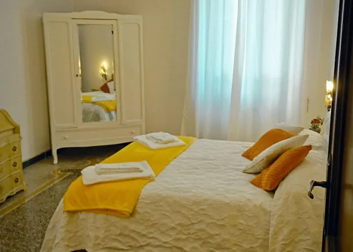 Small Luxury House Apartman La Spezia